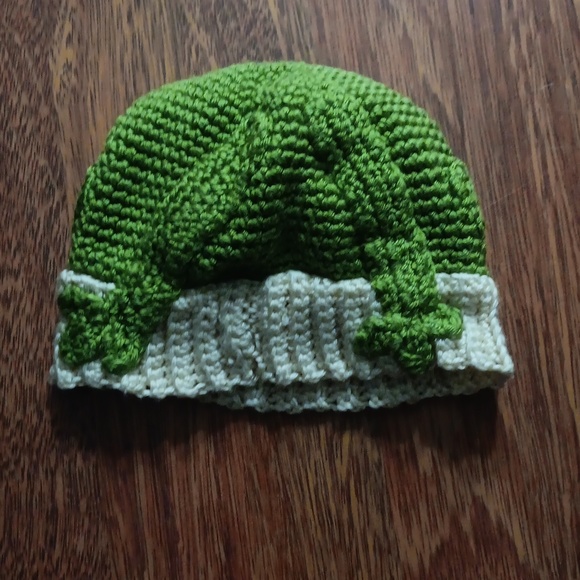 Frog hat - Picture 3 of 5